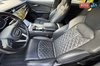 Внедорожник / Кроссовер Audi SQ8 2021 в 