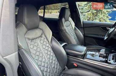Внедорожник / Кроссовер Audi SQ8 2021 в 
