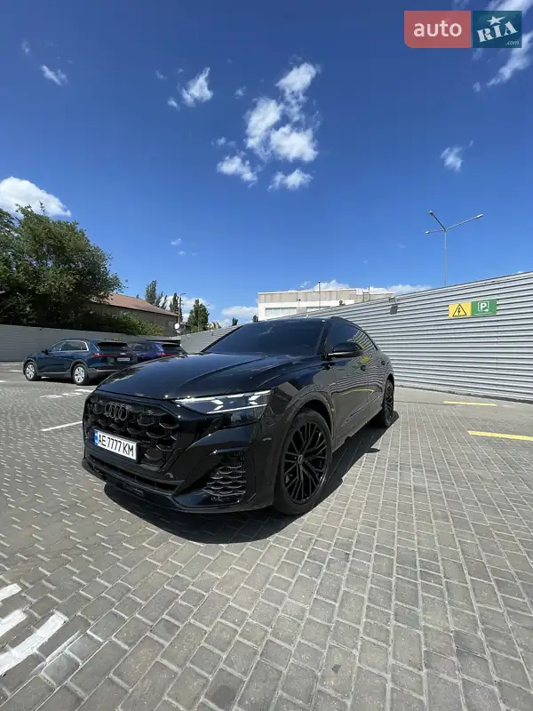 Audi SQ8 2024
