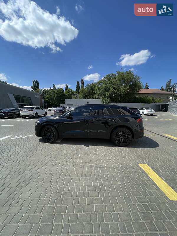 Внедорожник / Кроссовер Audi SQ8 2024 в Кривом Роге