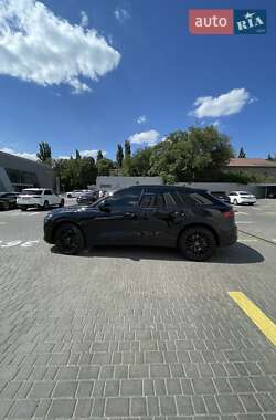 Внедорожник / Кроссовер Audi SQ8 2024 в 