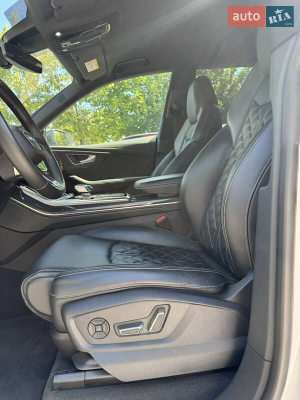 Внедорожник / Кроссовер Audi SQ8 2021 в Киеве