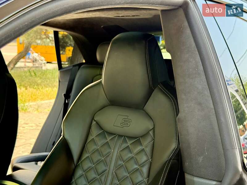 Внедорожник / Кроссовер Audi SQ8 2021 в Днепре фото 22 Внедорожник / Кроссовер Audi SQ8 2021 в Днепре