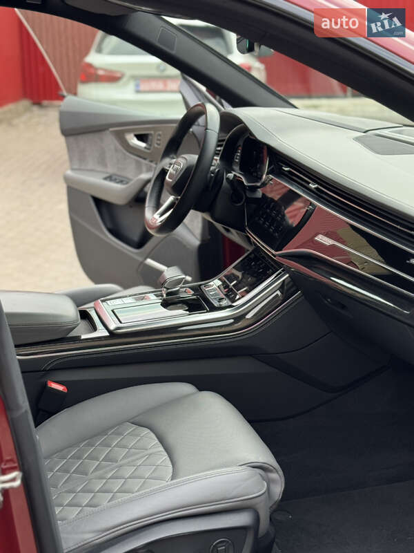 Внедорожник / Кроссовер Audi SQ8 2020 в Владимире