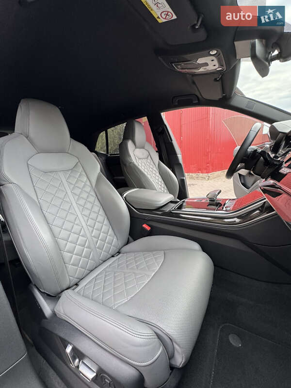 Внедорожник / Кроссовер Audi SQ8 2020 в Владимире