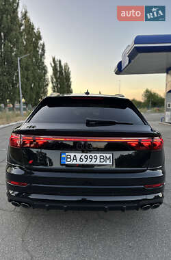 Внедорожник / Кроссовер Audi SQ8 2024 в 