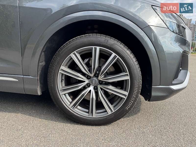 Внедорожник / Кроссовер Audi SQ8 2020 в Киеве