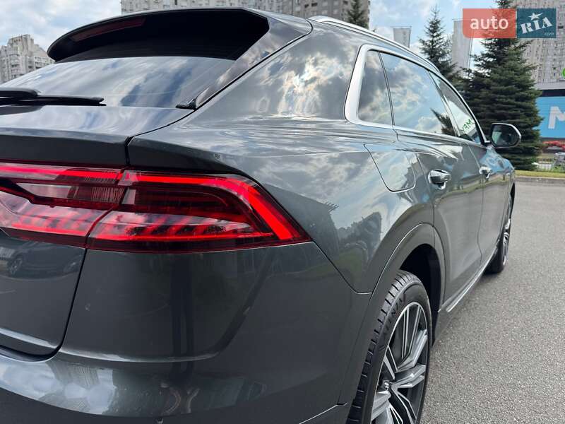 Внедорожник / Кроссовер Audi SQ8 2020 в Киеве