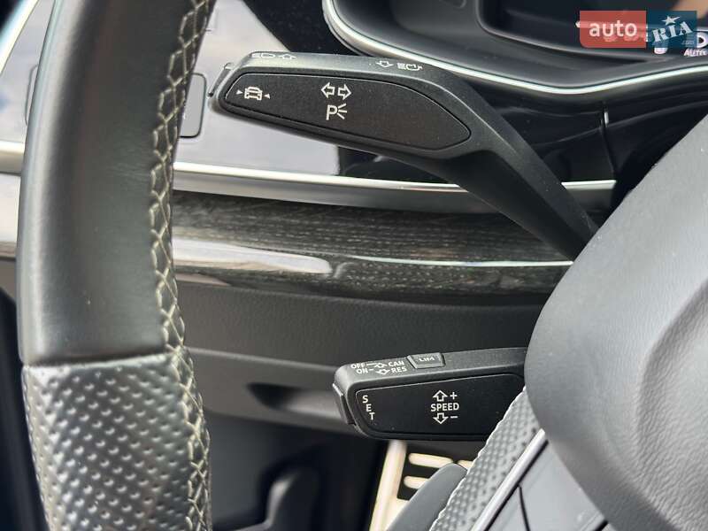 Внедорожник / Кроссовер Audi SQ8 2020 в Киеве