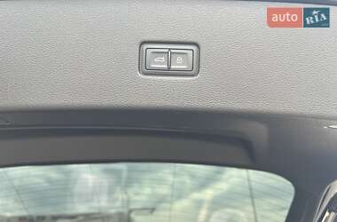 Внедорожник / Кроссовер Audi SQ8 2021 в 