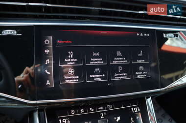 Внедорожник / Кроссовер Audi SQ8 2022 в 