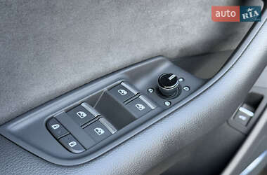 Внедорожник / Кроссовер Audi SQ8 2023 в 