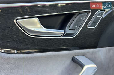 Внедорожник / Кроссовер Audi SQ8 2020 в 