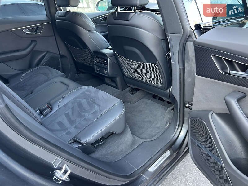 Внедорожник / Кроссовер Audi SQ8 2023 в Днепре фото 19 Внедорожник / Кроссовер Audi SQ8 2023 в Днепре