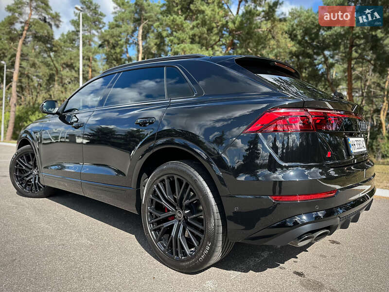 Внедорожник / Кроссовер Audi SQ8 2025 в Киеве