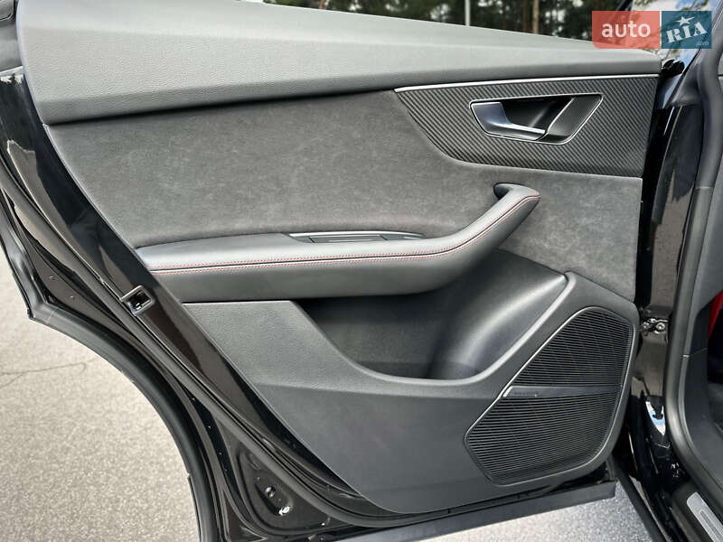 Внедорожник / Кроссовер Audi SQ8 2025 в Киеве
