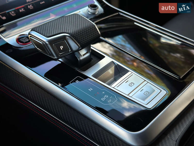 Внедорожник / Кроссовер Audi SQ8 2025 в Киеве