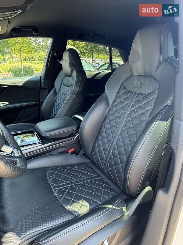 Внедорожник / Кроссовер Audi SQ8 2021 в Киеве фото 24 Внедорожник / Кроссовер Audi SQ8 2021 в Киеве