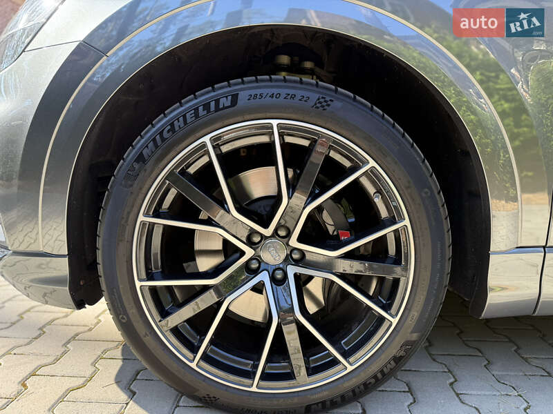 Внедорожник / Кроссовер Audi SQ8 2021 в Киеве