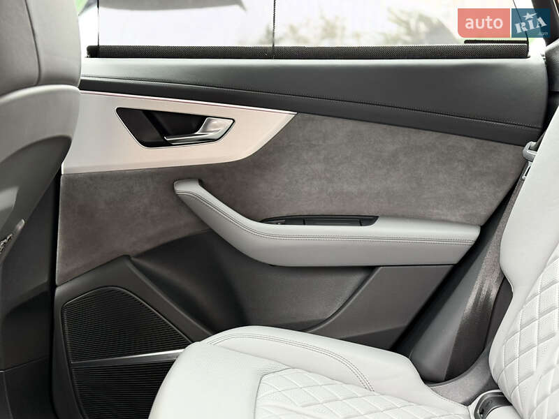 Внедорожник / Кроссовер Audi SQ8 2021 в Киеве