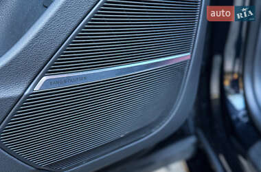 Внедорожник / Кроссовер Audi SQ8 2021 в 