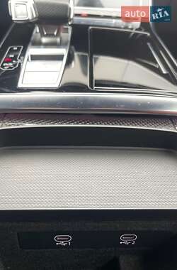 Внедорожник / Кроссовер Audi SQ8 2023 в 