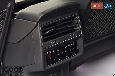 Внедорожник / Кроссовер Audi SQ8 2024 в 