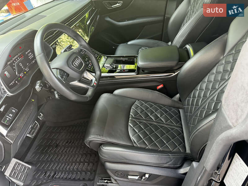 Позашляховик / Кросовер Audi SQ8 2021 в Дніпрі