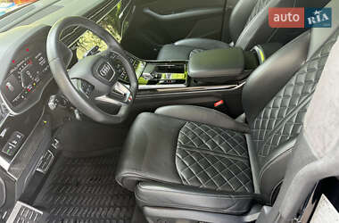 Внедорожник / Кроссовер Audi SQ8 2021 в 