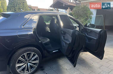 Внедорожник / Кроссовер Audi SQ8 2020 в 
