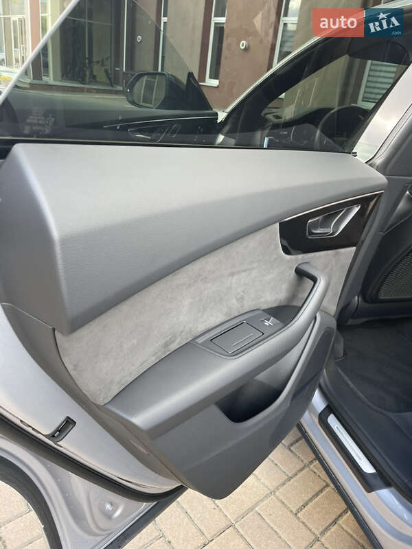 Внедорожник / Кроссовер Audi SQ8 2021 в Киеве