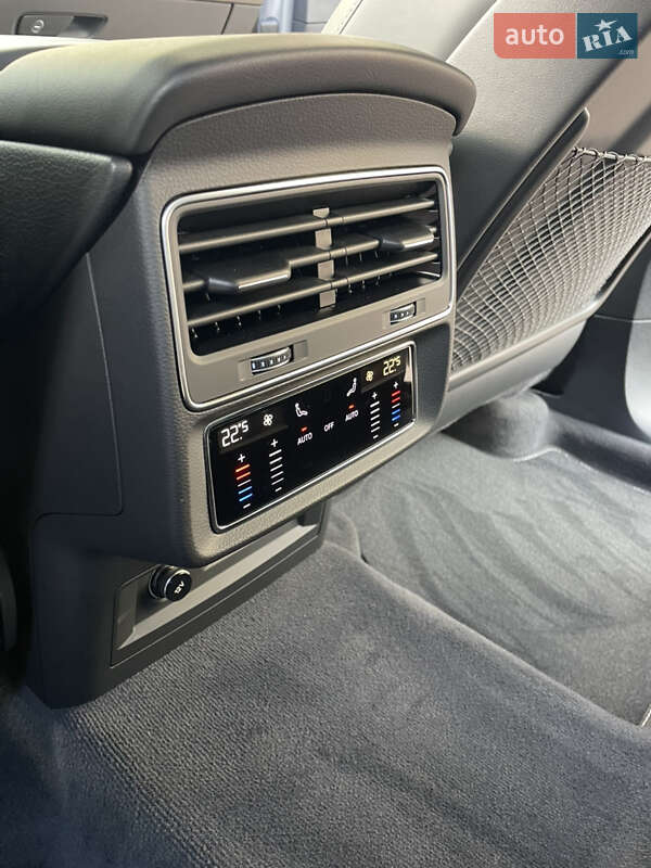 Внедорожник / Кроссовер Audi SQ8 2021 в Киеве