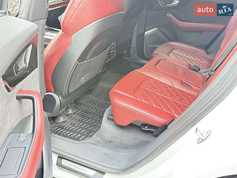 Внедорожник / Кроссовер Audi SQ8 2021 в Тернополе