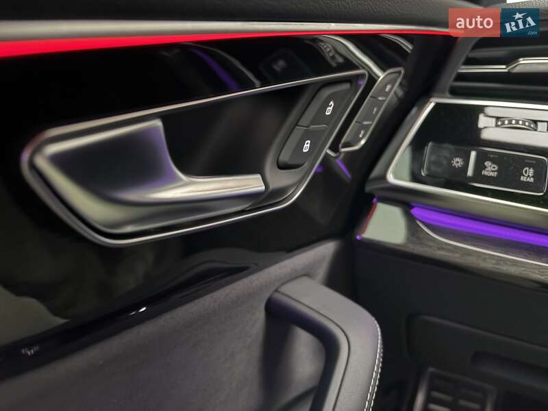 Позашляховик / Кросовер Audi SQ8 2025 в Києві фото 60 Позашляховик / Кросовер Audi SQ8 2025 в Києві
