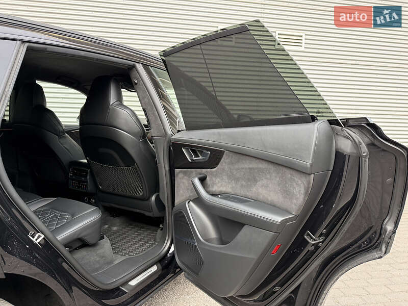 Позашляховик / Кросовер Audi SQ8 2019 в Рівному фото 44 Позашляховик / Кросовер Audi SQ8 2019 в Рівному