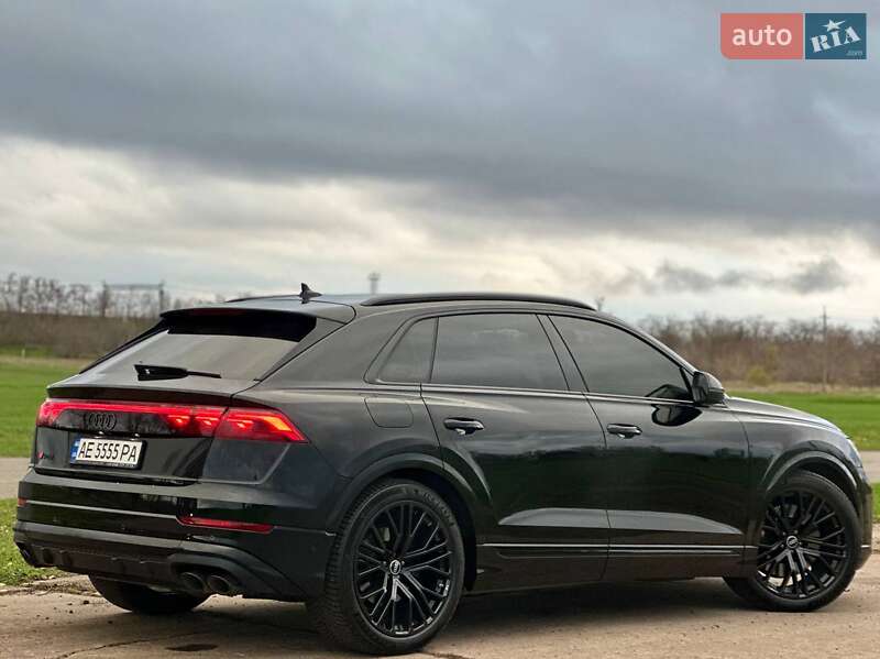 Внедорожник / Кроссовер Audi SQ8 2024 в Киеве