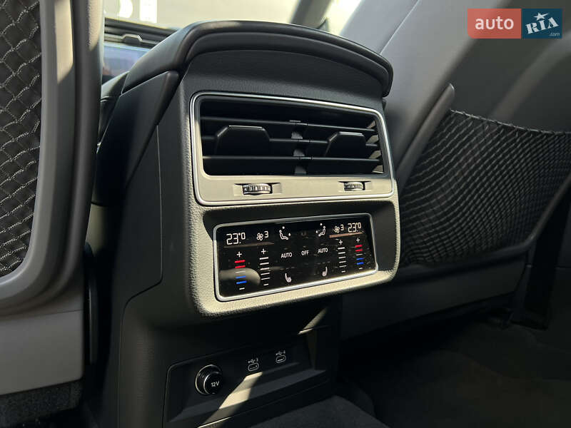 Позашляховик / Кросовер Audi SQ8 2020 в Львові