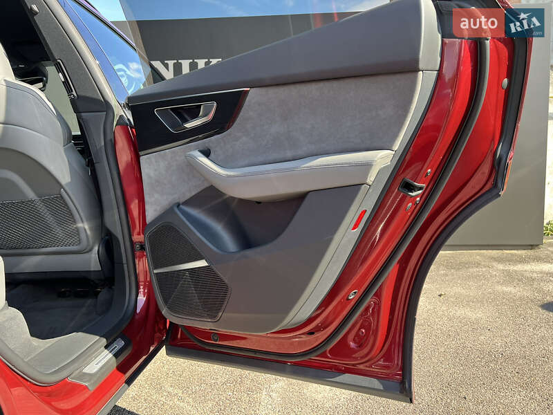 Позашляховик / Кросовер Audi SQ8 2020 в Львові