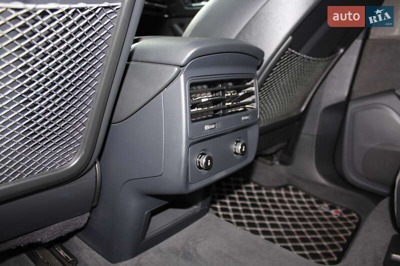 Внедорожник / Кроссовер Audi SQ8 2020 в Трускавце