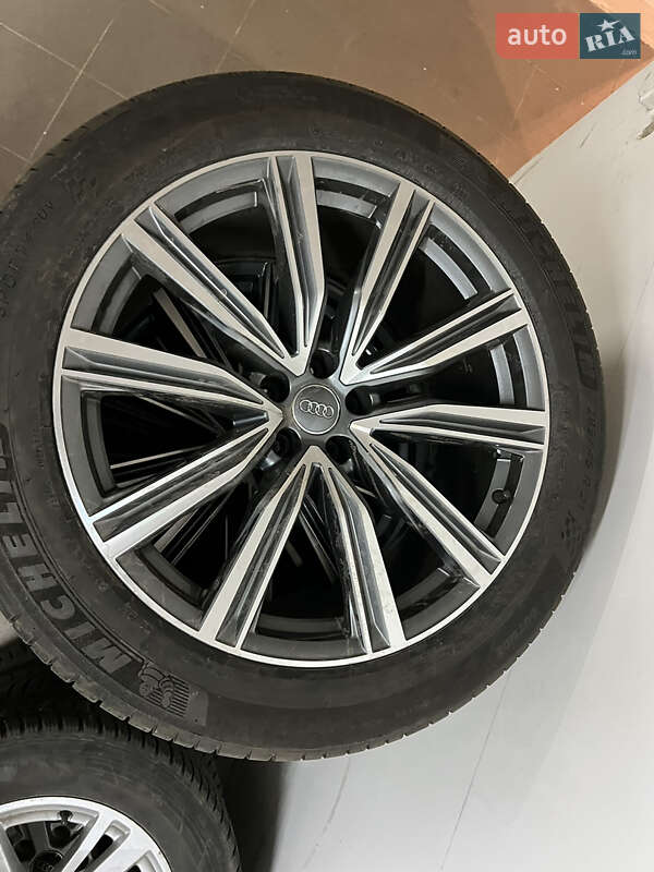 Внедорожник / Кроссовер Audi SQ8 2020 в Бердичеве фото 43 Внедорожник / Кроссовер Audi SQ8 2020 в Бердичеве