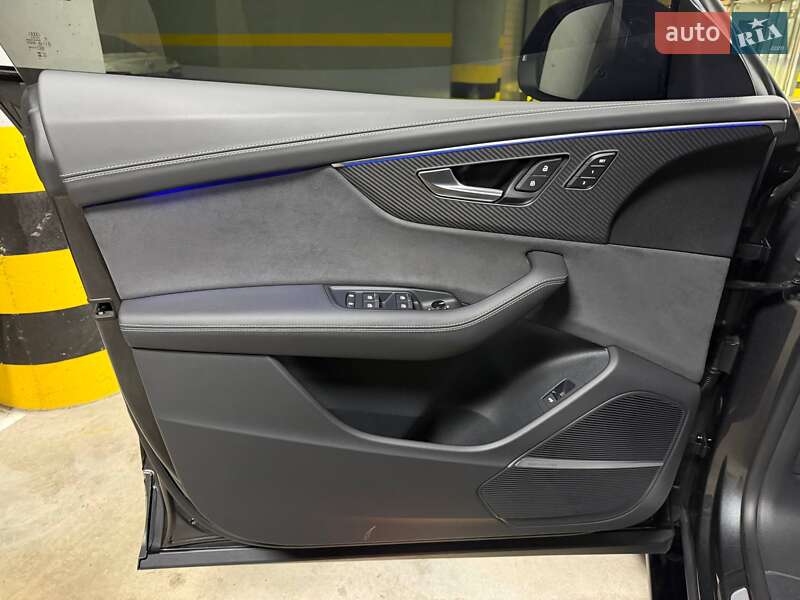 Позашляховик / Кросовер Audi SQ8 2024 в Києві фото 39 Позашляховик / Кросовер Audi SQ8 2024 в Києві