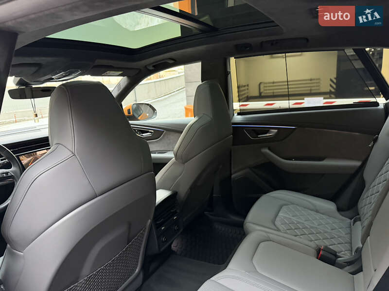 Внедорожник / Кроссовер Audi SQ8 2021 в Киеве
