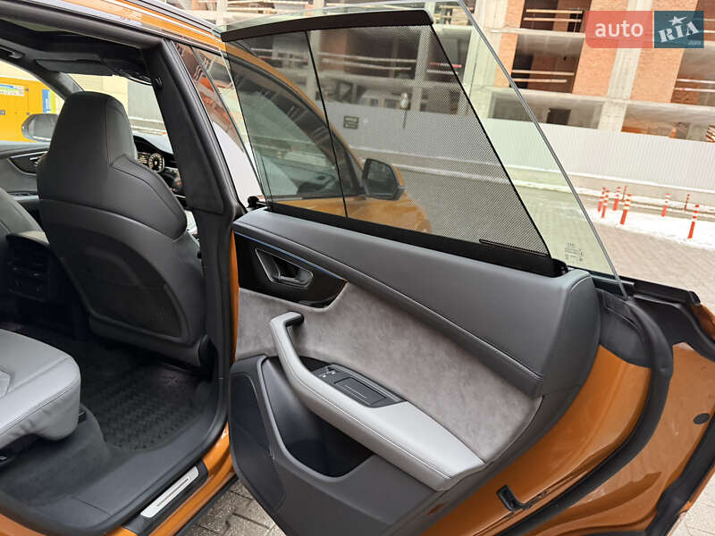 Внедорожник / Кроссовер Audi SQ8 2021 в Киеве