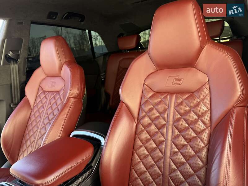 Внедорожник / Кроссовер Audi SQ8 2021 в Киеве