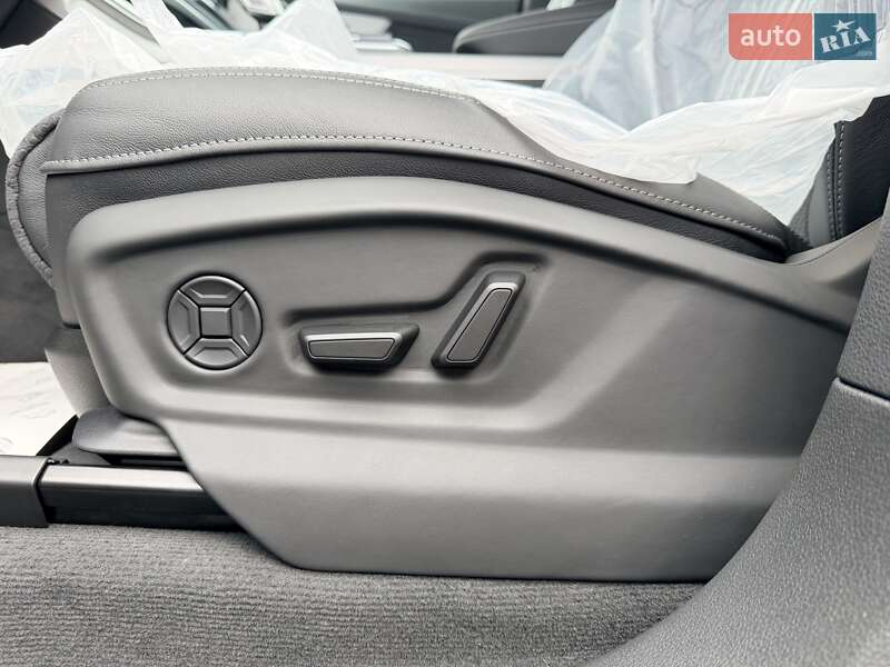 Внедорожник / Кроссовер Audi SQ8 2025 в Киеве