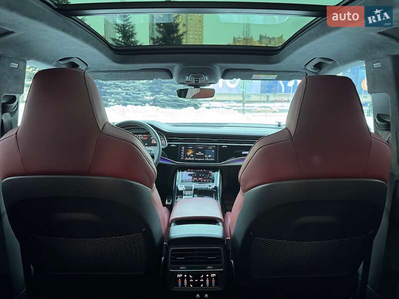 Внедорожник / Кроссовер Audi SQ8 2024 в Киеве