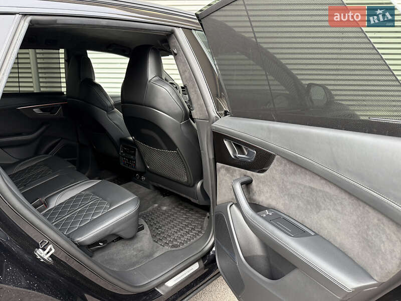 Внедорожник / Кроссовер Audi SQ8 2019 в Ровно