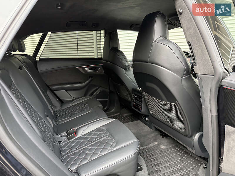 Внедорожник / Кроссовер Audi SQ8 2019 в Ровно