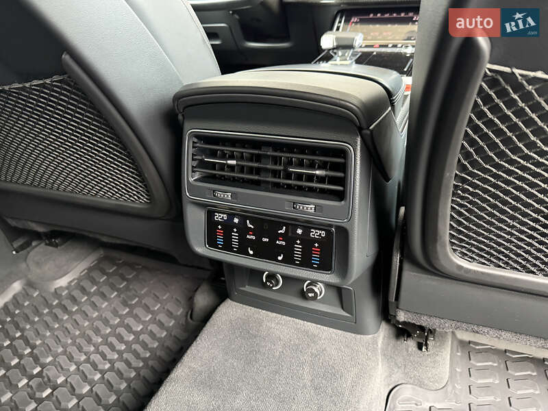 Внедорожник / Кроссовер Audi SQ8 2019 в Ровно