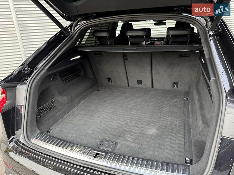 Внедорожник / Кроссовер Audi SQ8 2019 в Ровно